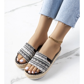 Chaussons noirs sur la plateforme Ana le noir 1