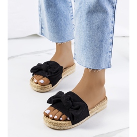 Chaussons noirs avec nœud Madelen le noir 1