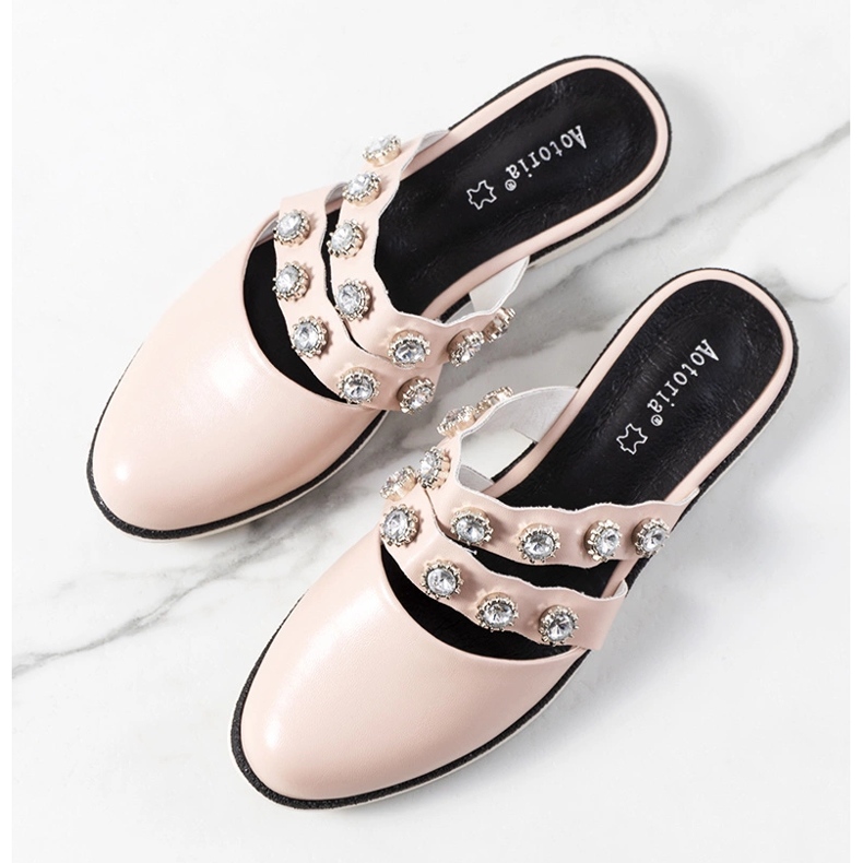 Tongs roses ornées de clous Asselt 1