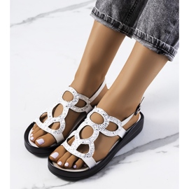 Sandales Luiten blanches 1