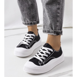 Baskets noires sur la plateforme Chovka le noir 1 Baskets noires sur la plateforme Chovka le noir 1