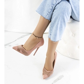 Les talons roses de Steven 1