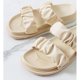 Chaussons femme Buzaco beiges 1