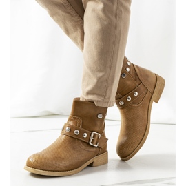 PA1 Poinçons bottes marron brun 2