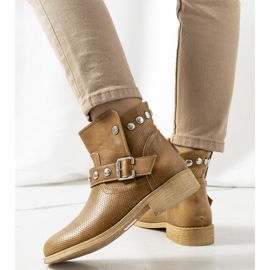 PA1 Poinçons bottes marron brun 1