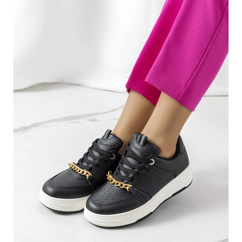 Baskets Kelliher noires avec chaîne 1