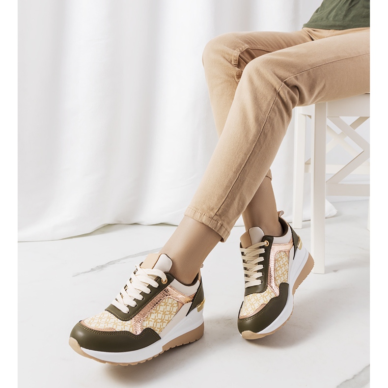 BM Baskets vertes Nanson beige 1