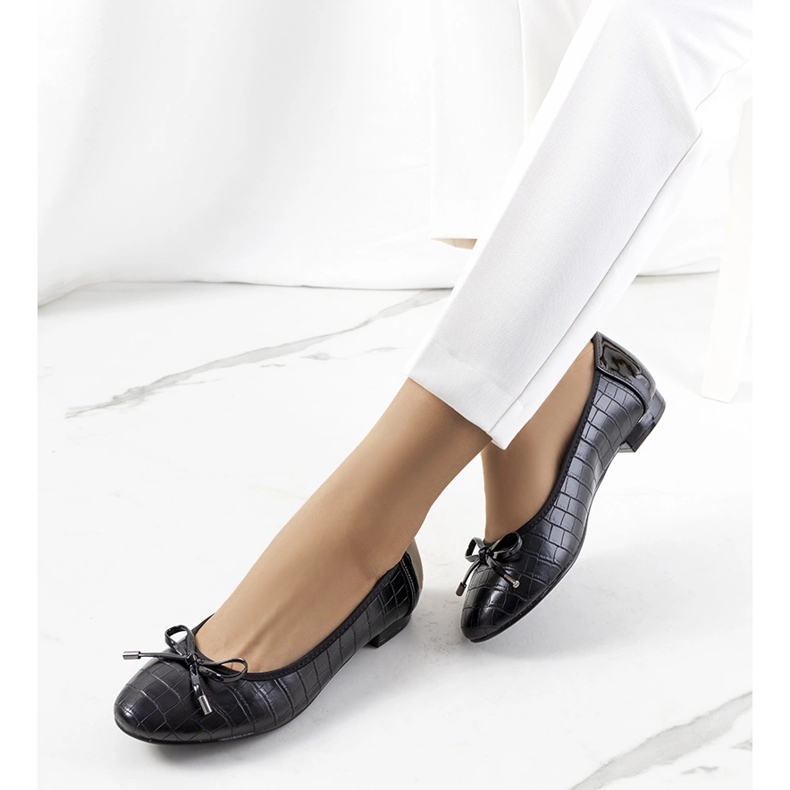 Ballerines noires pour femmes d'Elzina 1