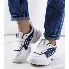 Baskets blanches et bleu marine pour femme Florival 1