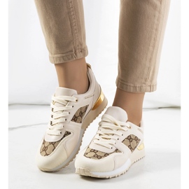 Baskets beiges de Malrton 1