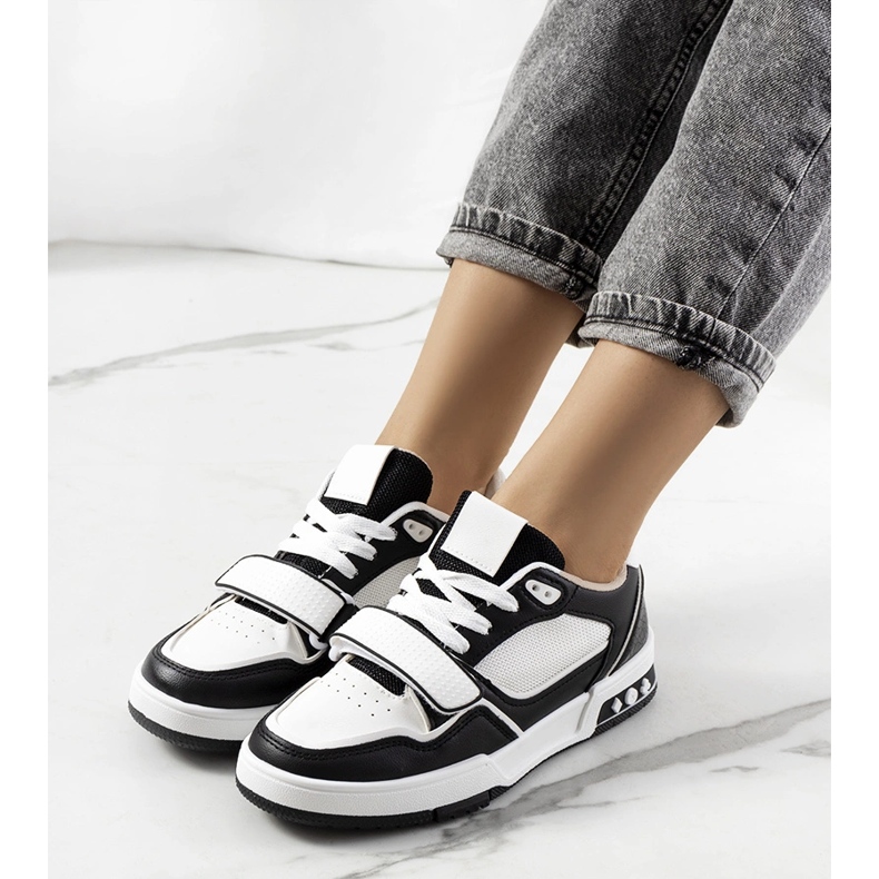 Baskets Kadie femme noires blanche 1 Baskets Kadie femme noires blanche 1