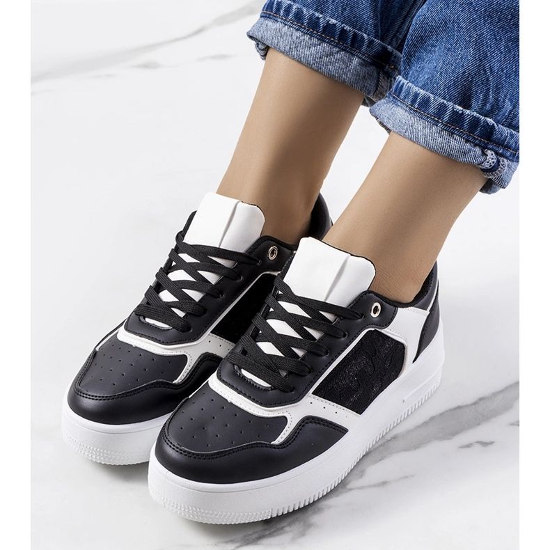 Baskets noires sur la plateforme Coronel le noir 2