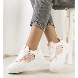 Baskets roses sur la plateforme Coronel blanche 1 Baskets roses sur la plateforme Coronel blanche 1