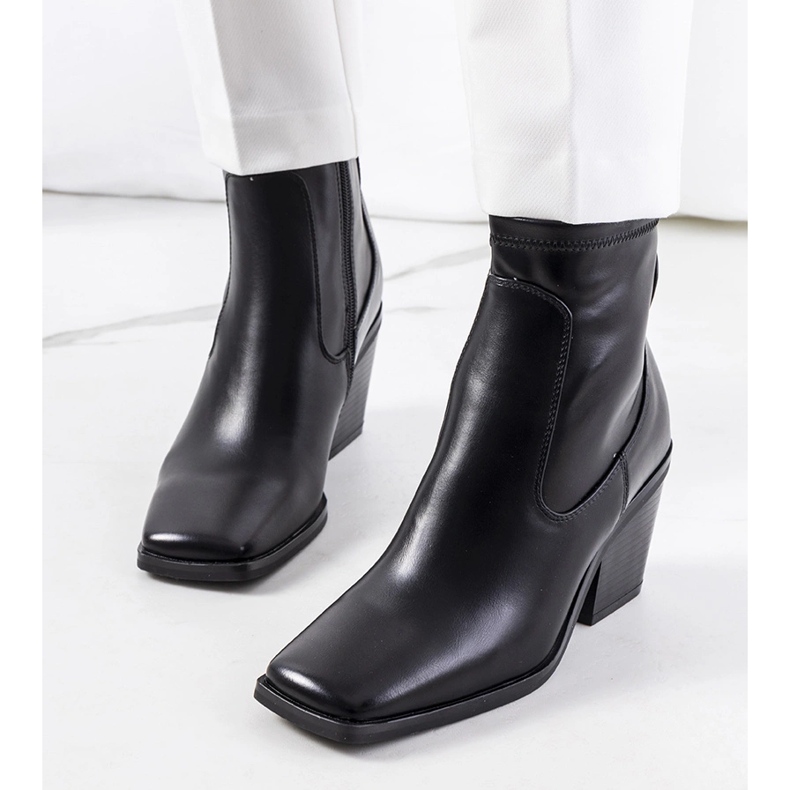 Escarpins noirs Panucci 1