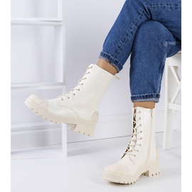 Bottes beiges de Tergaron 1
