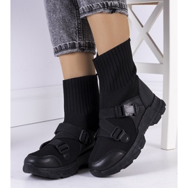 Baskets saker noires 1