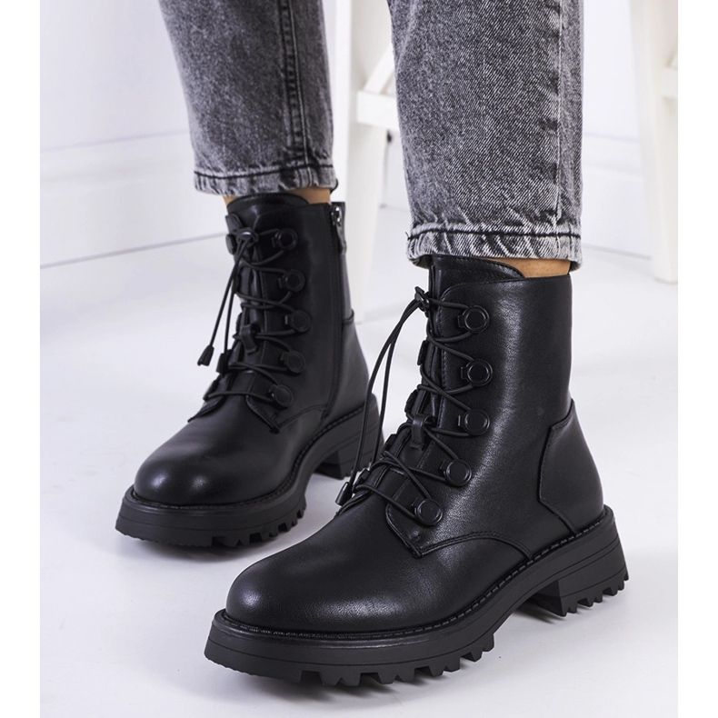 Bottes en cuir écologique noir de Cesterfield le noir 1