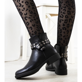 BM Bottes noires de Balmoral 1