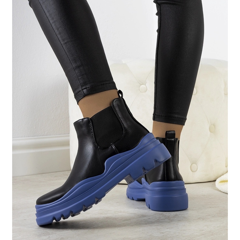 Bottes noires sur la plate-forme Tausel bleue le noir 1