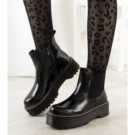 Bottes noires sur une haute plateforme Esilal 1
