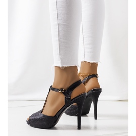 BM Sandales noires sur un talon Soler le noir 1