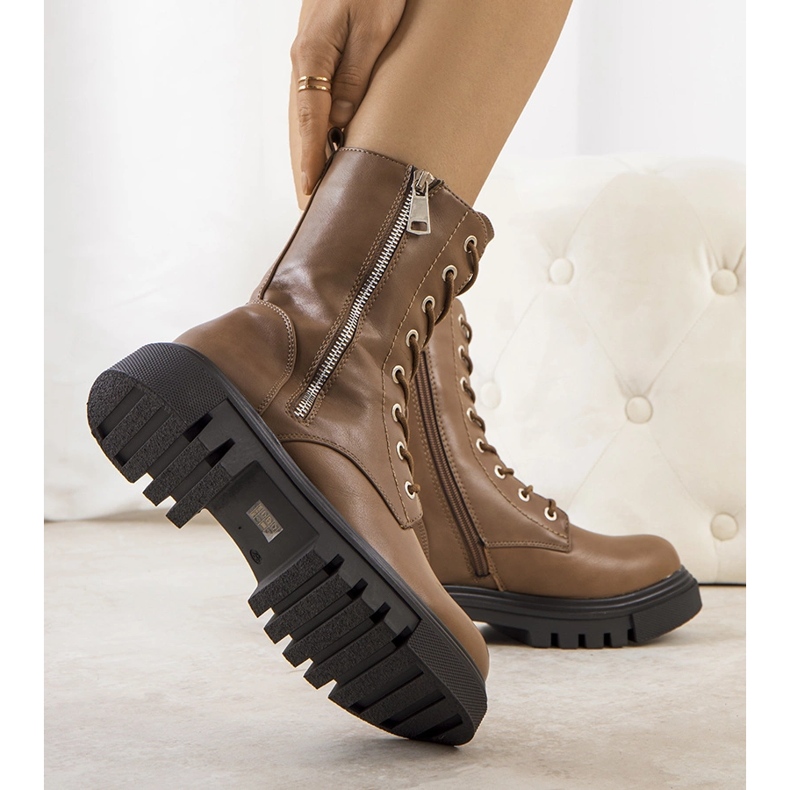 Bottes beige foncé par Enoksen 1