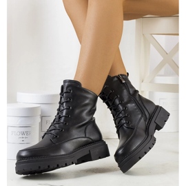 Les trappeurs noirs de Calder 1