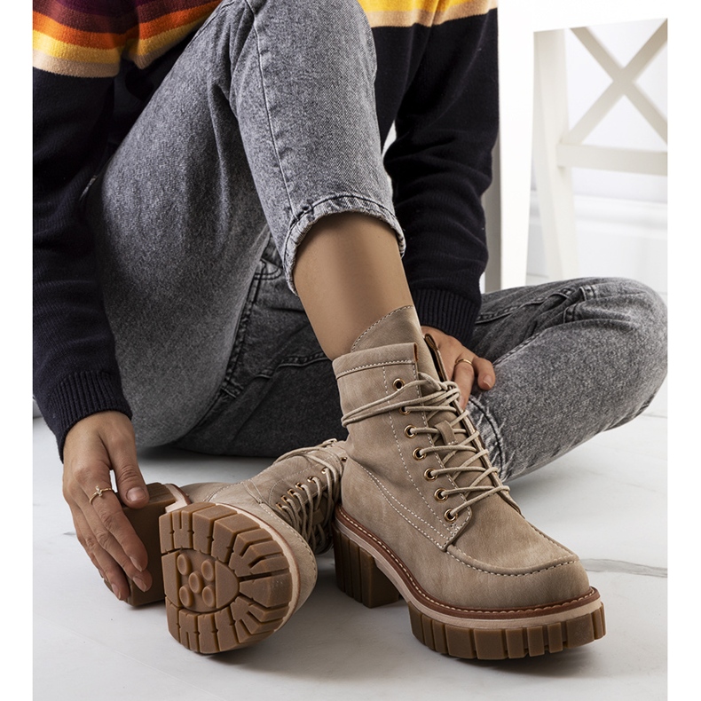 PA1 Trappeurs beiges par Nicolo 1