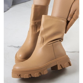 Bottes isolées brunes Nasidi beige 1