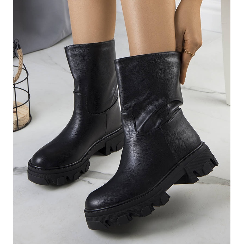 PA1 Bottes isolées Nasidi noires 1