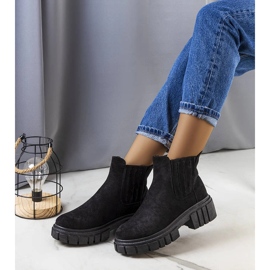 Bottes isolées noires de Leiva le noir 1