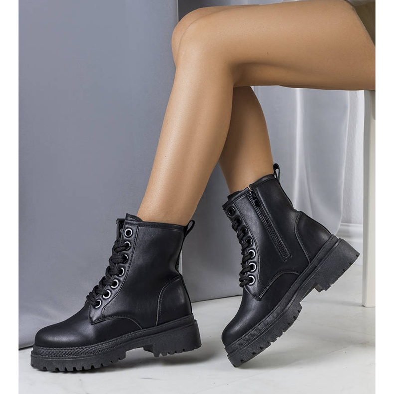 Evento Bottes isolées noires de Jolene le noir 1