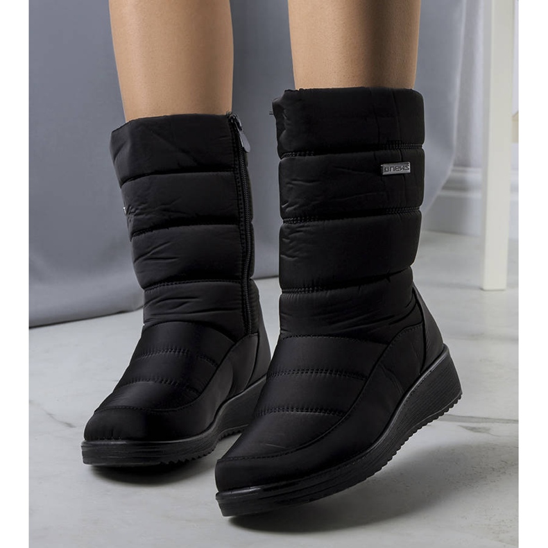 BM Bottes de neige noires sur la semelle compensée basse Reina le noir 1