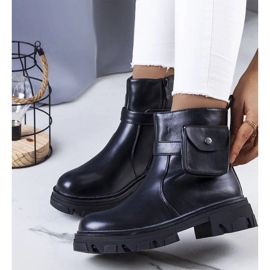 Bottes noires avec un sachet Lilliana 1