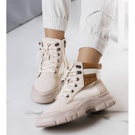 BM Bottes isolées Fordla beiges 1