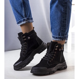 Bottes isolées noires avec éco-daim de Pirangi le noir 1