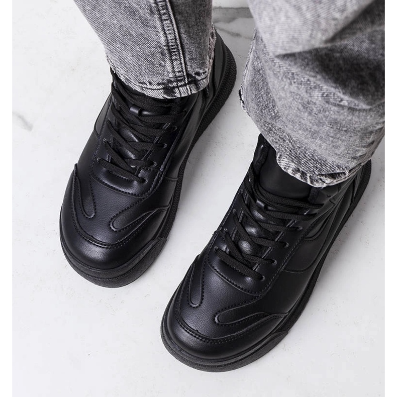 Baskets isolées noires Korti le noir 1