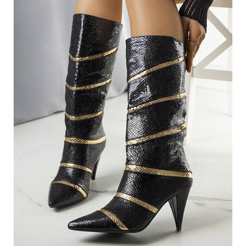 Bottes isolées Nevzo noires et dorées le noir 1