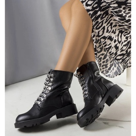 Bottes de randonnée noires avec chaînes Sylas le noir 1