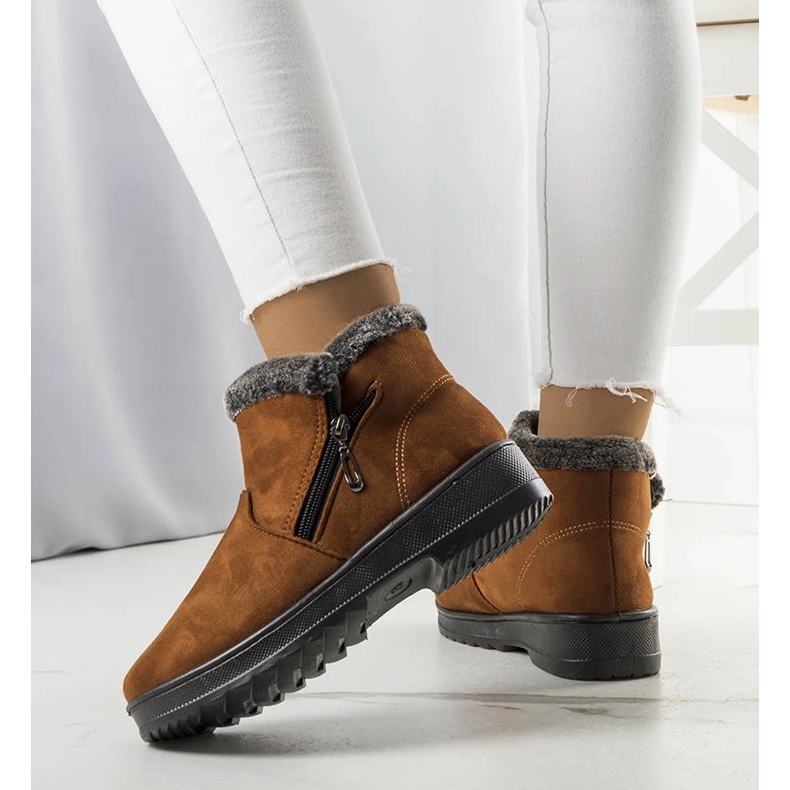 Bottes de neige isolées camel avec fourrure de Wren brun 1