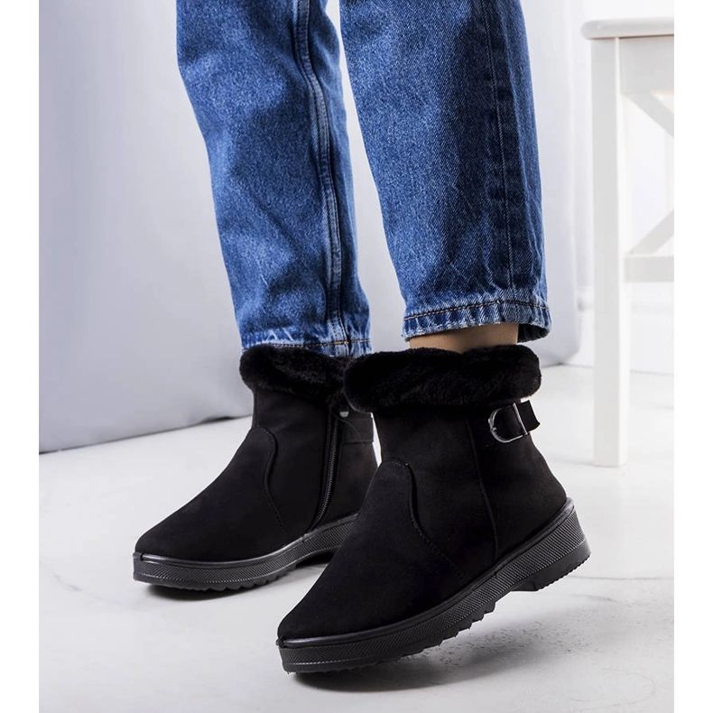 Bottes de neige noires isolées avec fourrure Julius 1