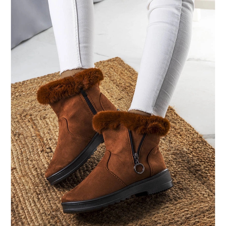 Bottes de neige isolées Camel avec une fermeture éclair Katalina brun 1 Bottes de neige isolées Camel avec une fermeture éclair Katalina brun 1