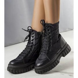 Bottes de neige isolées noires d'Arinna 1