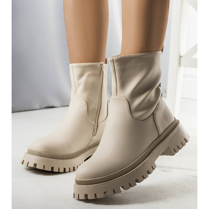 BM Bottes isolées beige basilic 1