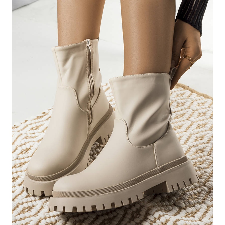 BM Bottes isolées beige basilic 2