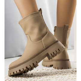 Bottes isolées brun basilic 2