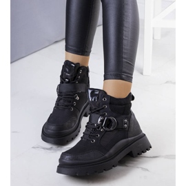 PA1 Bottes isolées noires de Zakira 1