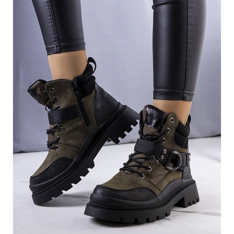 PA1 Bottes isolées vertes de Zakira le noir 1