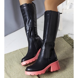 BM Bottes noires à semelles roses de Charla le noir 1