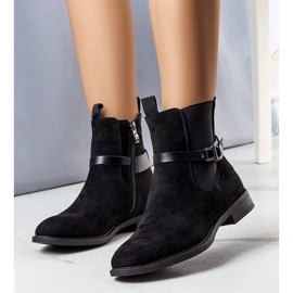 Bottes classiques isolées noires d'Odila le noir 2